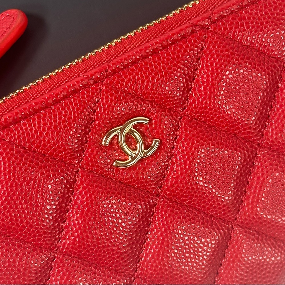 Caviar Quilted Small Cosmetic Case Red - Picture 8 of 14